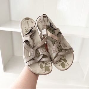 Merrell Gray Leather Swivel Lavish Outdoor Hiking Sandals